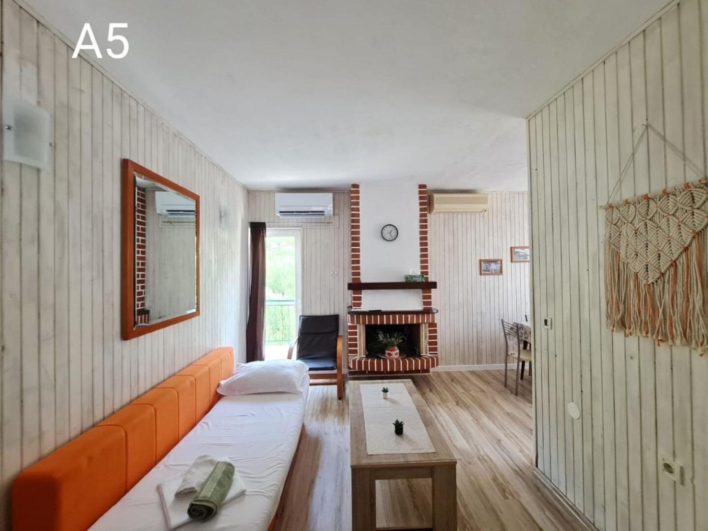 Apartments More Живогошче Экстерьер фото